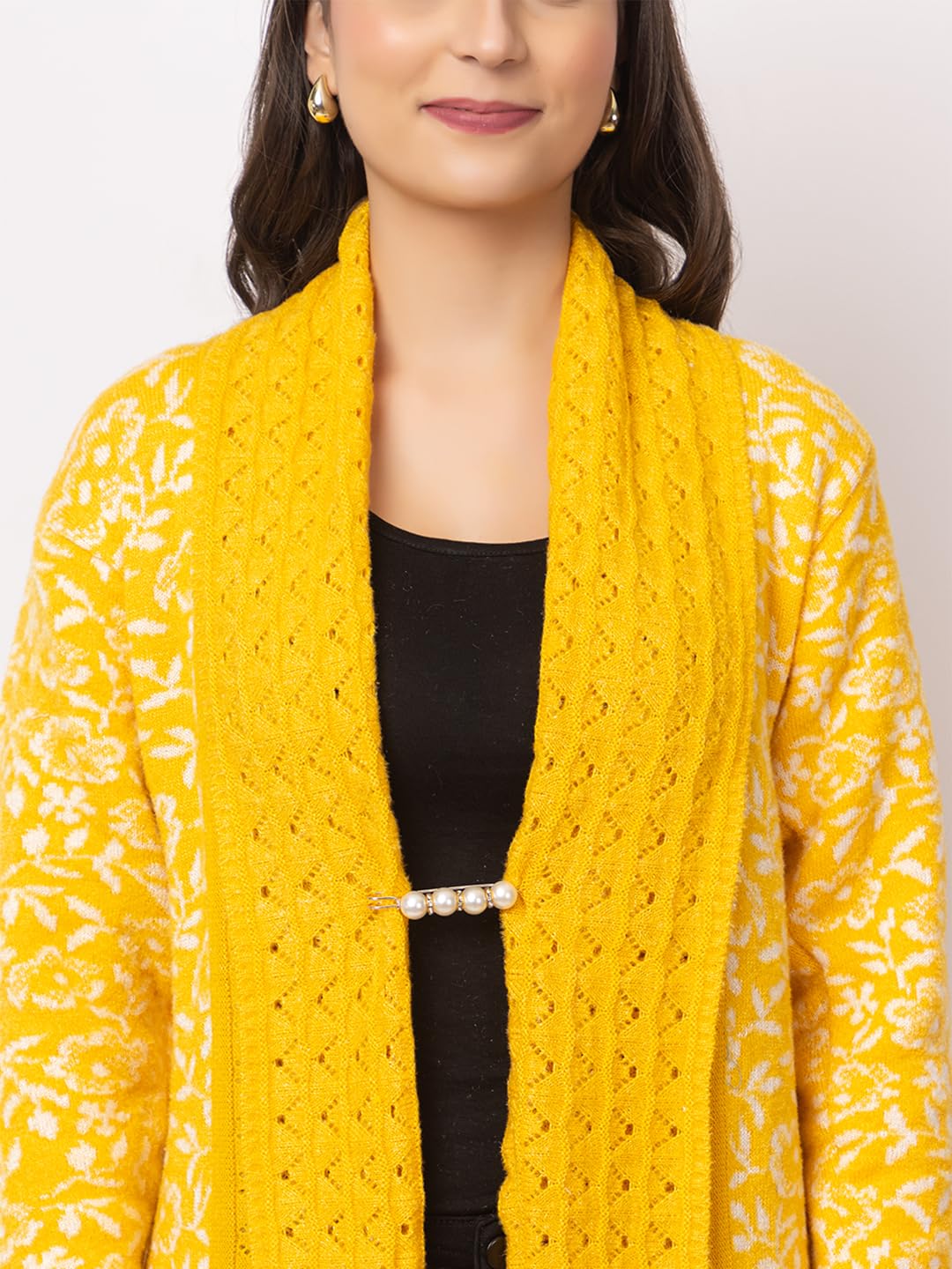 Dadu Dayal Women's Jacquard Woolen Shrug - Elegant, Warm, and Stylish Winter Wear for Casual and Ethnic Outfits
